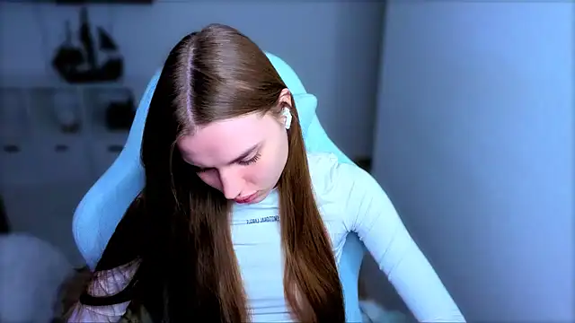 StellaLawless online show from 10-29-25, 03:58