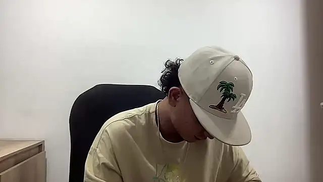 Snapshot of bob_petterson chatting on 02-13-26, 11:56 bob petterson online show from 02-13-26, 11:56