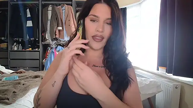 Snapshot of Bustyjessicalouu chatting on 10-15-25, 10:04 Bustyjessicalouu online show from 10-15-25, 10:04