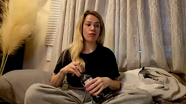 kianaxxx online show from 01-07-26, 12:13