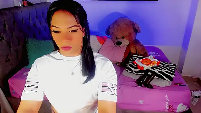 Zakura hot1 online show from 12-17-25, 09:37