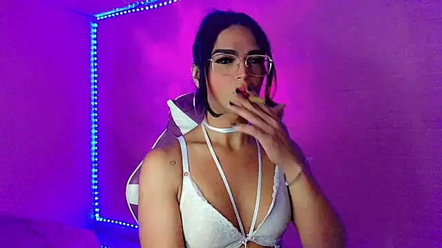 Snapshot of Ms-Zoehans chatting on 01-15-26, 10:57 Ms-Zoehans online show from 01-15-26, 10:57