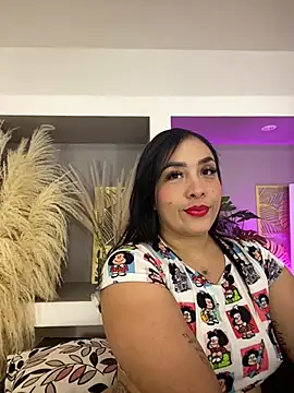 Snapshot of Sheeryl__ chatting on 06-14-26, 06:04 Sheeryl online show from 06-14-26, 06:04