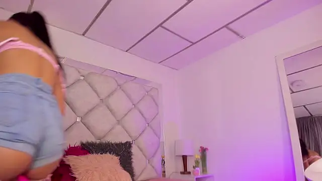 alessiaferry online show from 03-12-25, 08:52