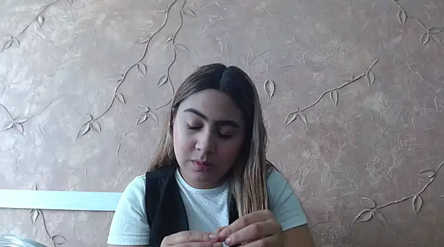 Miabonnett  online show from 02-04-25, 01:16