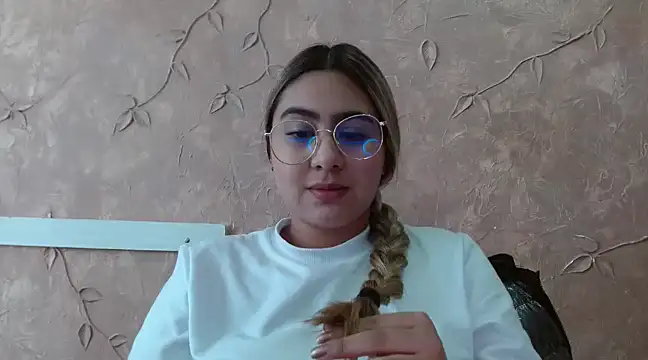 Miabonnett  online show from 02-17-25, 04:26