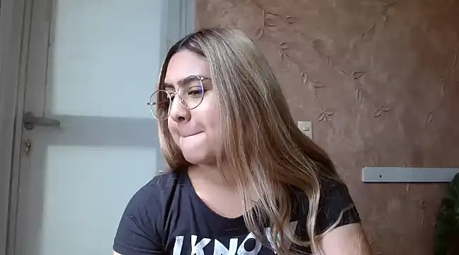 Miabonnett  online show from 02-20-25, 03:08