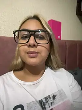 Miabonnett  online show from 04-21-26, 12:12