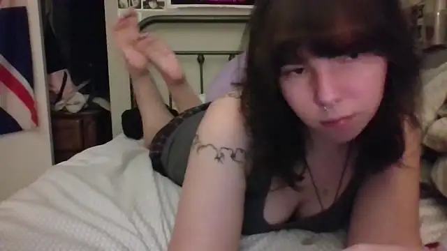 Snapshot of lanaspeltbackward chatting on 11-06-25, 08:04 lanaspeltbackward online show from 11-06-25, 08:04