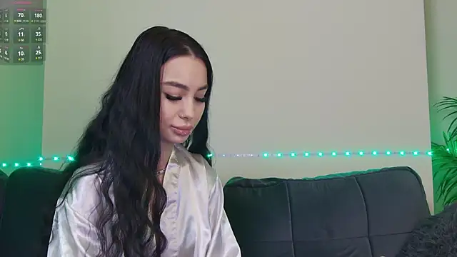 Snapshot of OnlyXandra chatting on 02-07-25, 08:55 OnlyXandra online show from 02-07-25, 08:55