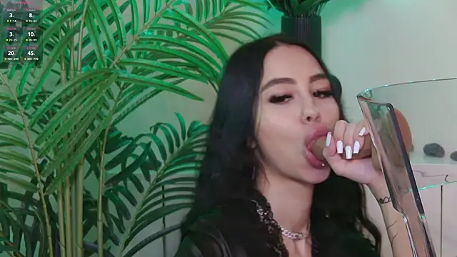 Snapshot of OnlyXandra chatting on 02-12-25, 02:54 OnlyXandra online show from 02-12-25, 02:54