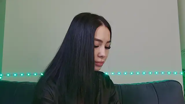 Snapshot of OnlyXandra chatting on 03-22-25, 07:04 OnlyXandra online show from 03-22-25, 07:04