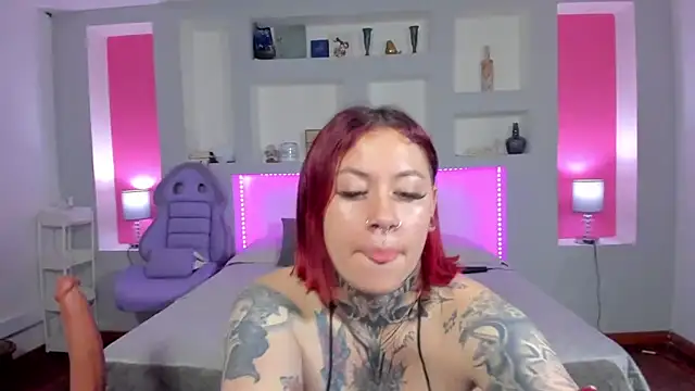 ViolettaBaker  online show from 12-30-24, 07:11