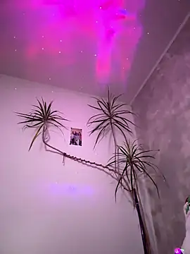 Snapshot of derek1494 chatting on 01-05-26, 10:35 derek1494 online show from 01-05-26, 10:35