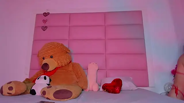 little-Emma online show from 01-26-25, 03:06