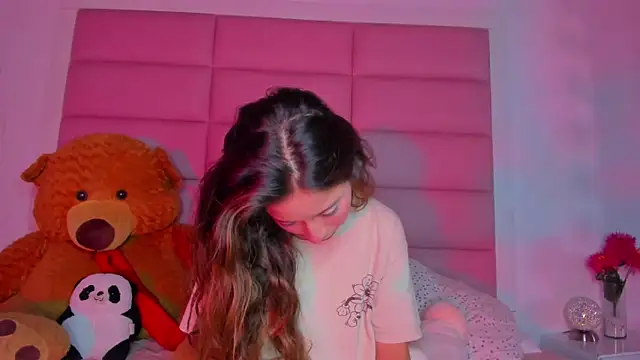 little-Emma online show from 02-19-25, 03:06