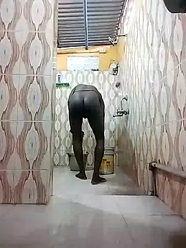 Snapshot of bas1cooks chatting on 01-15-25, 04:04 bas1cooks online show from 01-15-25, 04:04