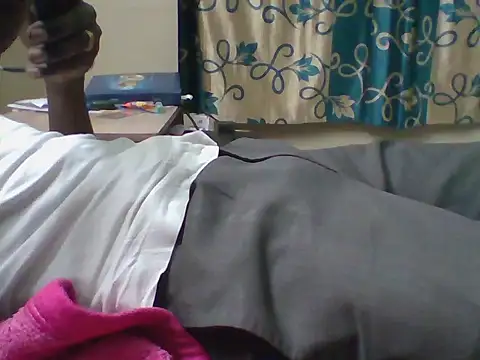 Snapshot of bas1cooks chatting on 10-06-25, 04:48 bas1cooks online show from 10-06-25, 04:48