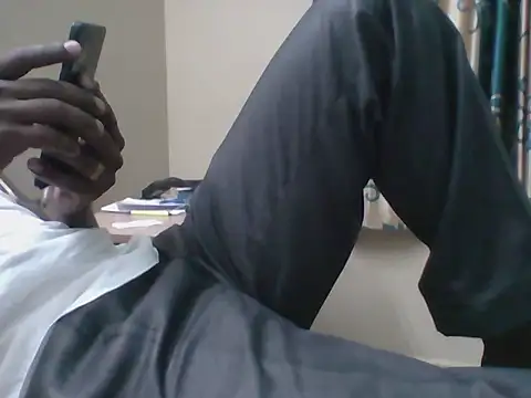 Snapshot of bas1cooks chatting on 10-10-25, 04:50 bas1cooks online show from 10-10-25, 04:50