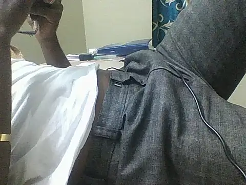 Snapshot of bas1cooks chatting on 10-13-25, 05:13 bas1cooks online show from 10-13-25, 05:13