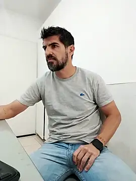 Snapshot of tatoocba88 chatting on 11-25-25, 07:47 tatoocba88 online show from 11-25-25, 07:47