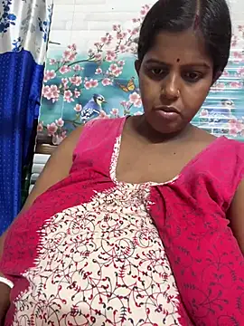 Snapshot of Beauty-queen chatting on 04-22-26, 11:34 Beauty-queen online show from 04-22-26, 11:34