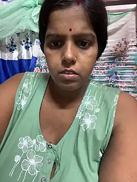 Snapshot of Beauty-queen chatting on 07-09-26, 01:59 Beauty-queen online show from 07-09-26, 01:59