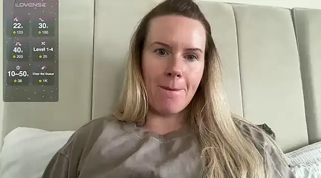 Snapshot of redheadrosie69 chatting on 03-11-25, 10:40 redheadrosie69 online show from 03-11-25, 10:40