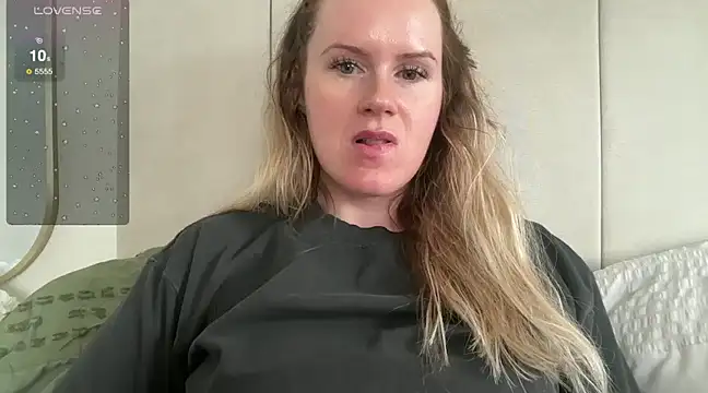 Snapshot of redheadrosie69 chatting on 03-13-25, 09:43 redheadrosie69 online show from 03-13-25, 09:43