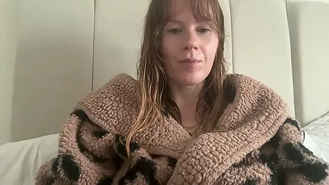 Snapshot of redheadrosie69 chatting on 10-06-25, 09:07 redheadrosie69 online show from 10-06-25, 09:07