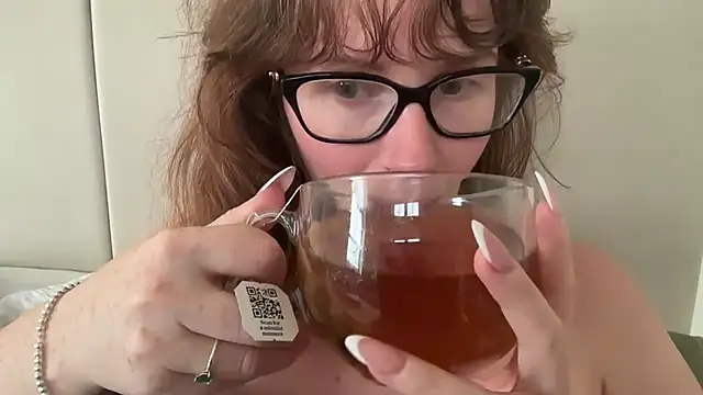 Snapshot of redheadrosie69 chatting on 07-05-26, 06:59 redheadrosie69 online show from 07-05-26, 06:59
