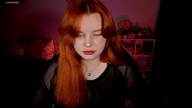 Snapshot of _Lisa_x chatting on 10-07-25, 02:36 Lisa x online show from 10-07-25, 02:36