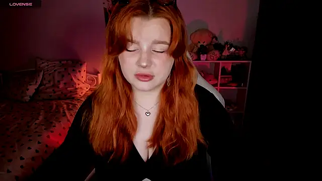 Snapshot of _Lisa_x chatting on 10-11-25, 02:48 Lisa x online show from 10-11-25, 02:48