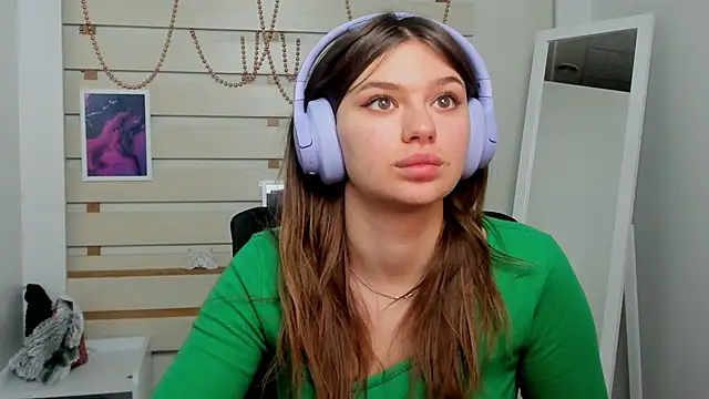 Josephine Kiss online show from 02-10-25, 04:36