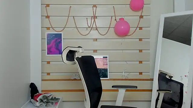 Josephine Kiss online show from 02-14-25, 03:11