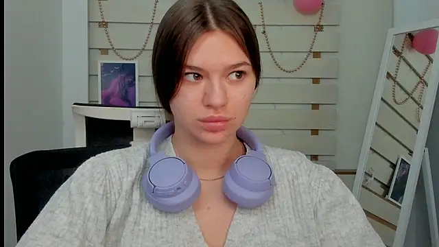 Josephine Kiss online show from 02-24-25, 01:10