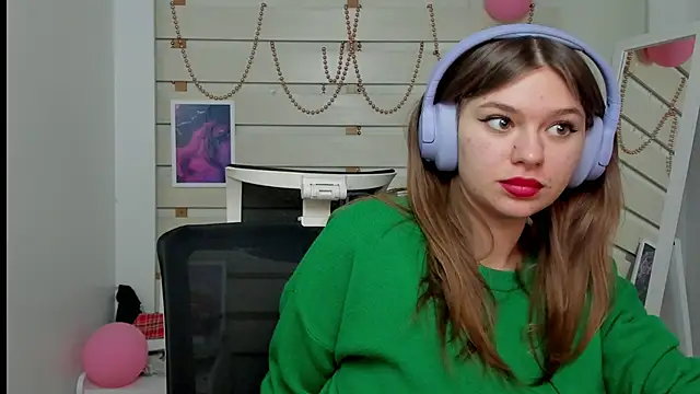 Josephine Kiss online show from 02-27-25, 10:37