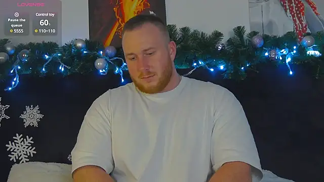 Snapshot of RoddyStill chatting on 12-23-24, 05:32 RoddyStill online show from 12-23-24, 05:32