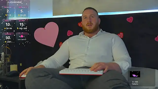 Snapshot of RoddyStill chatting on 02-12-25, 05:26 RoddyStill online show from 02-12-25, 05:26