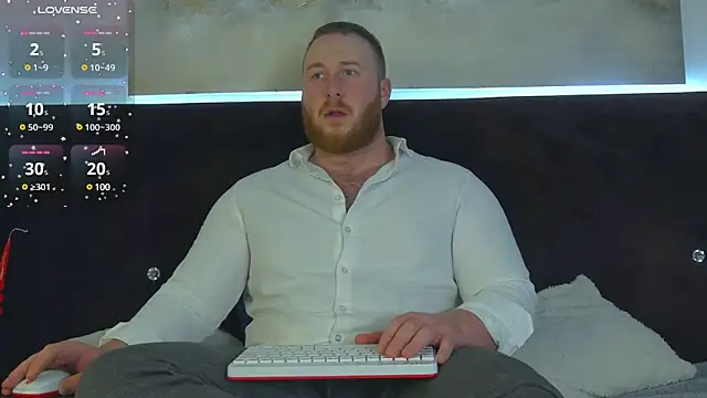 Snapshot of RoddyStill chatting on 03-05-25, 12:11 RoddyStill online show from 03-05-25, 12:11