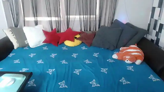 NycolleSweet37 online show from 12-20-25, 11:17