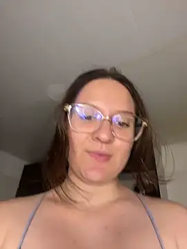 livgomez online show from 02-23-25, 01:24