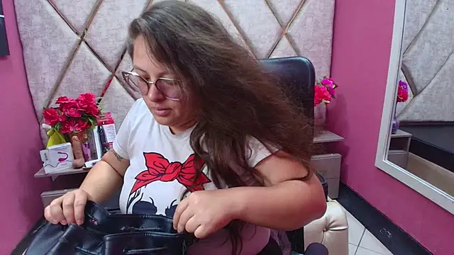 SaraThomso online show from 12-02-25, 01:50