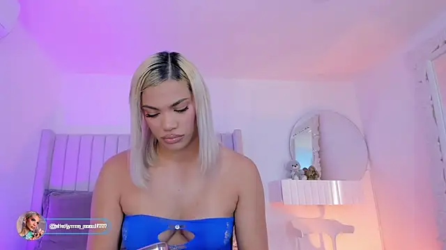 Shelynna azzul online show from 02-19-26, 08:05