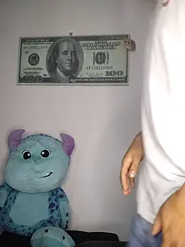 Tifanny Sweett online show from 11-15-25, 04:32