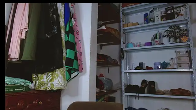 Snapshot of Kaory_32 chatting on 01-05-26, 09:51 Kaory 32 online show from 01-05-26, 09:51