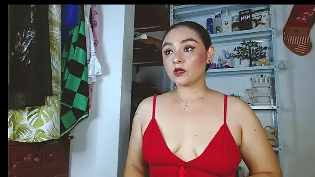 Snapshot of Kaory_32 chatting on 01-10-26, 09:05 Kaory 32 online show from 01-10-26, 09:05