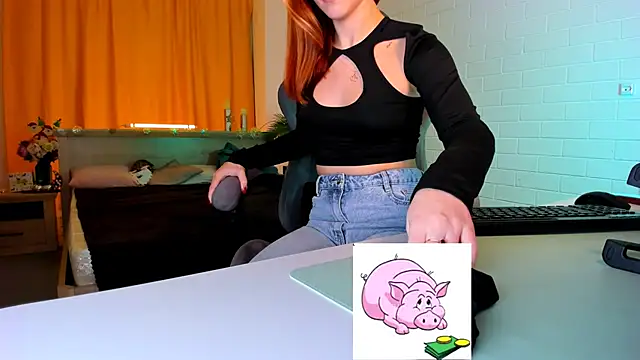 Snapshot of LolaLemona chatting on 12-21-24, 03:31 LolaLemona online show from 12-21-24, 03:31