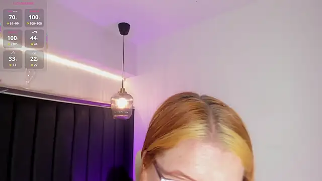 AllisonRoberts  online show from 10-21-25, 08:53