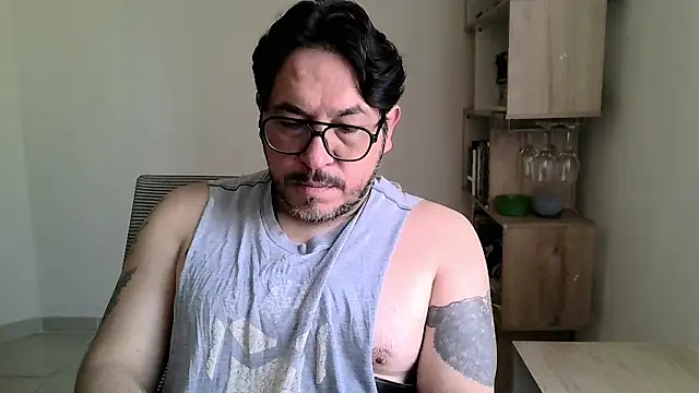 Snapshot of OsoMaduro12 chatting on 02-09-26, 01:26 OsoMaduro12 online show from 02-09-26, 01:26